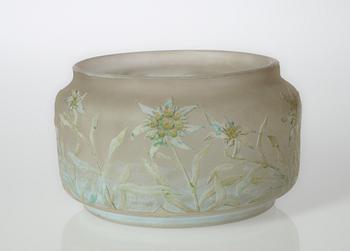 A Daum Frères Art Nouveau enameled cameo glass bowl, early 1900's.