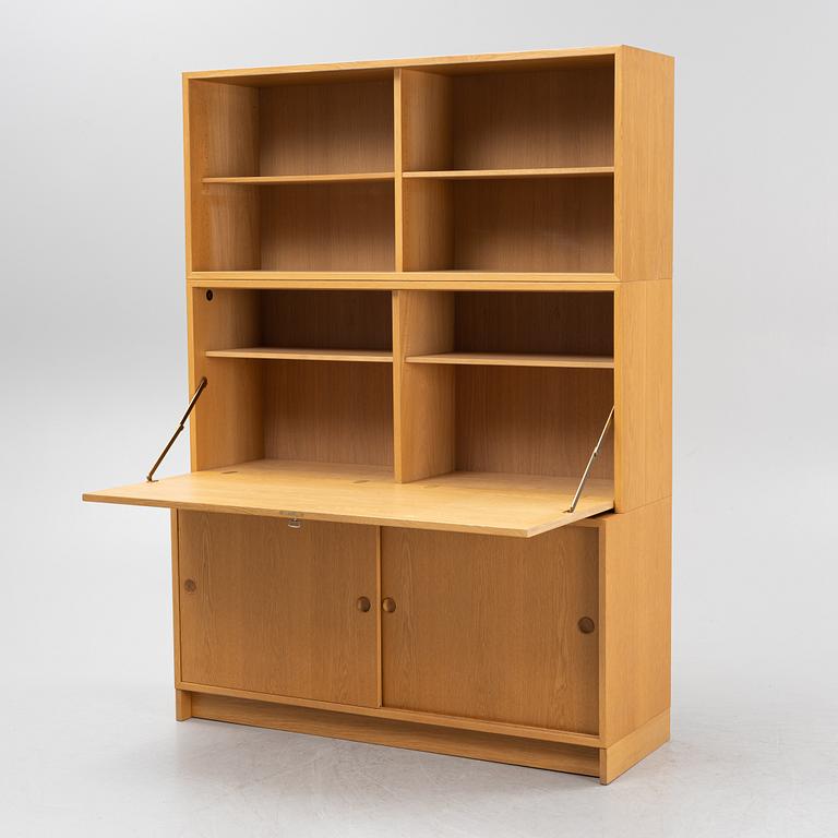 Børge Mogensen, a set of oak veneered bookcases, cabinets and drawers.