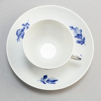 A 32 piece 'Bå blomst' porcelain service, Royal Copenhagen, Denmark, second half of the 20th century,