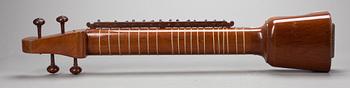 STRÄNGINSTRUMENT, troligen mellanöstern, 1900-talets första hälft.