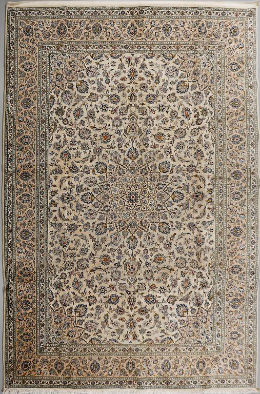 MATTA, Keshan, old, 415x300 cm, signerad.