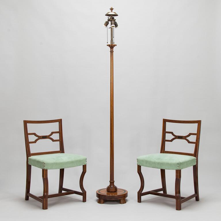 Birger Hahl, floor light and a pair of chairs, Finland 1920-30-tal.