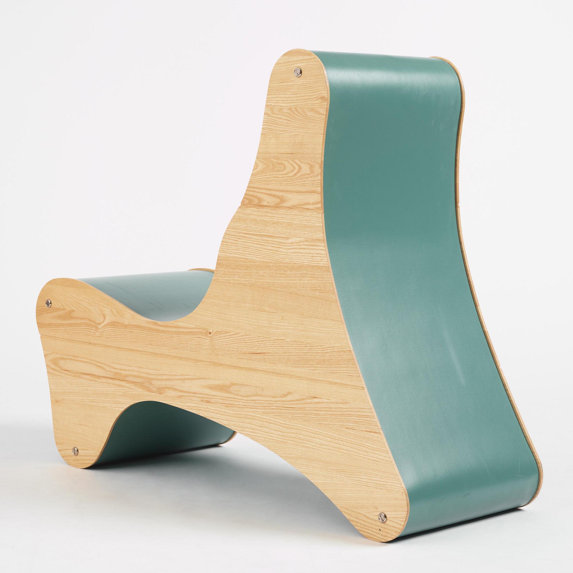 Frederick John Kiesler, a "Correalist Instrument" chair, Wittmann Möbelwerkstätten, Austria, post 2002.