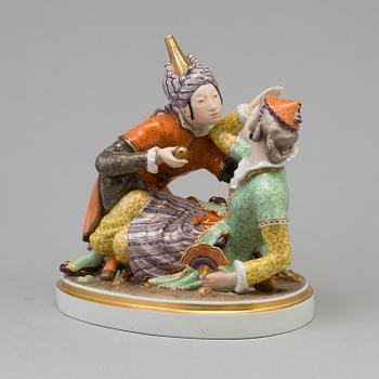 FIGURIN, porslin. "Ali & Peribanu", Royal Copenhagen, Gerhard Henning, Danmark, 1930.