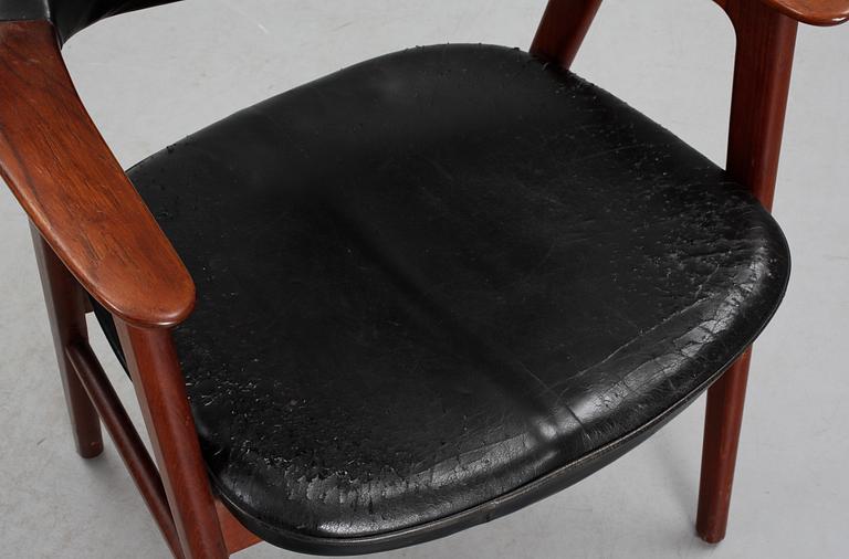 KARMSTOLAR, ett par, design Erik Kirkegaard, Illums Bolighus, Höng Stolefabrik, Danmark.