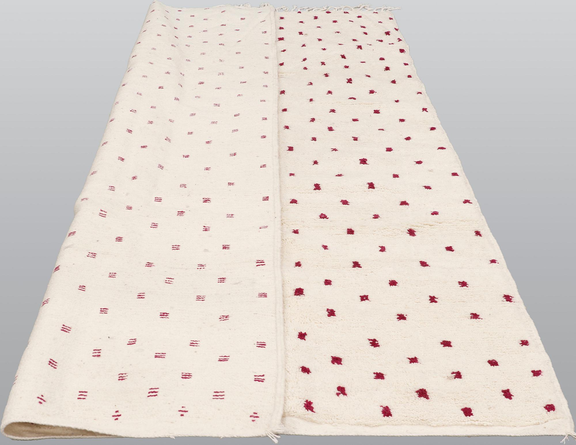 A carpet, Morocco, ca 297 x 196 cm.