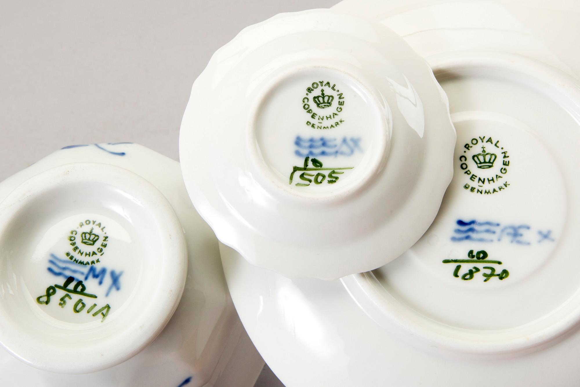Royal Copenhagen, dinner service "Blue flower", 43 pcs Denmark mid / second half of the 20th century.