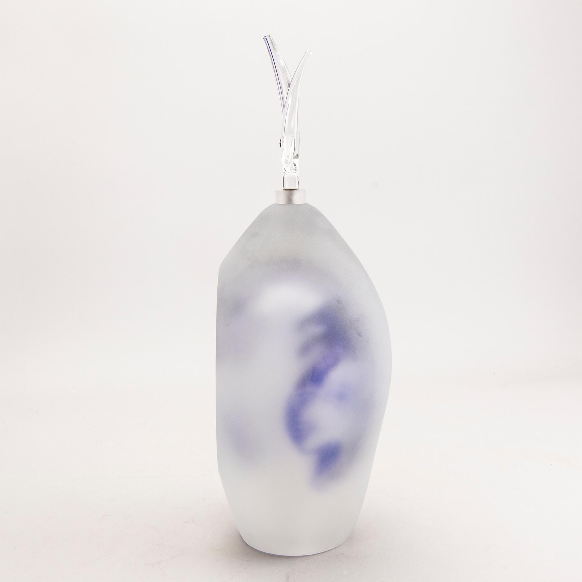 Hanne Dreutler, Arthur Zirnsack, "Drop", glass, grail Studio Åhus, signed, numbered and dated.