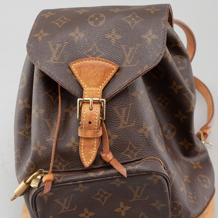 LOUIS VUITTON,.