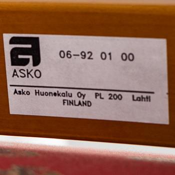 MARKKU PAKKANEN, fåtöljer, ett par, "Harlekiini", Asko, Finland, sent 1900-tal.