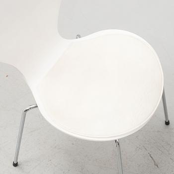 Arne Jacobsen, stolar 4 st, "Sjuan", Fritz Hansen, Danmark.