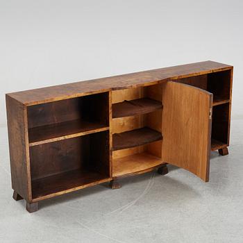 Bokhylla med skåp, 1940-tal.
