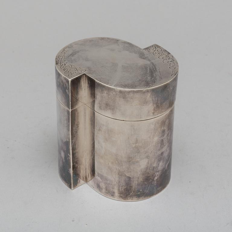 ATELIER BORGILA, a sterling silver jar with cover, Stockholm, 1971, 604 grams.