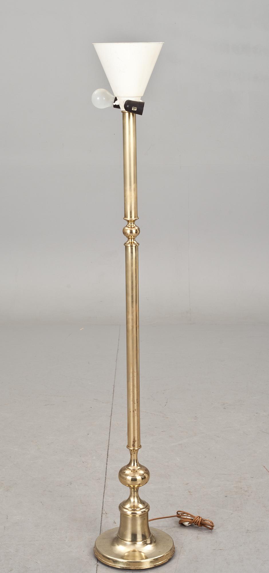 GOLVLAMPA. 1900-tal.