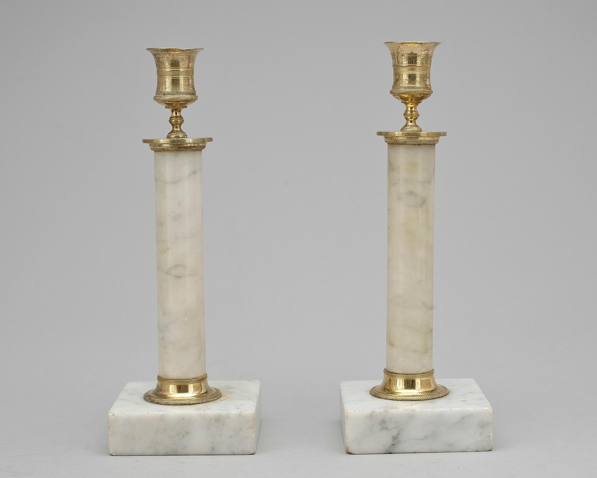 LJUSSTAKAR, ett par, sengustavianska, sekelskiftet 1700/1800.