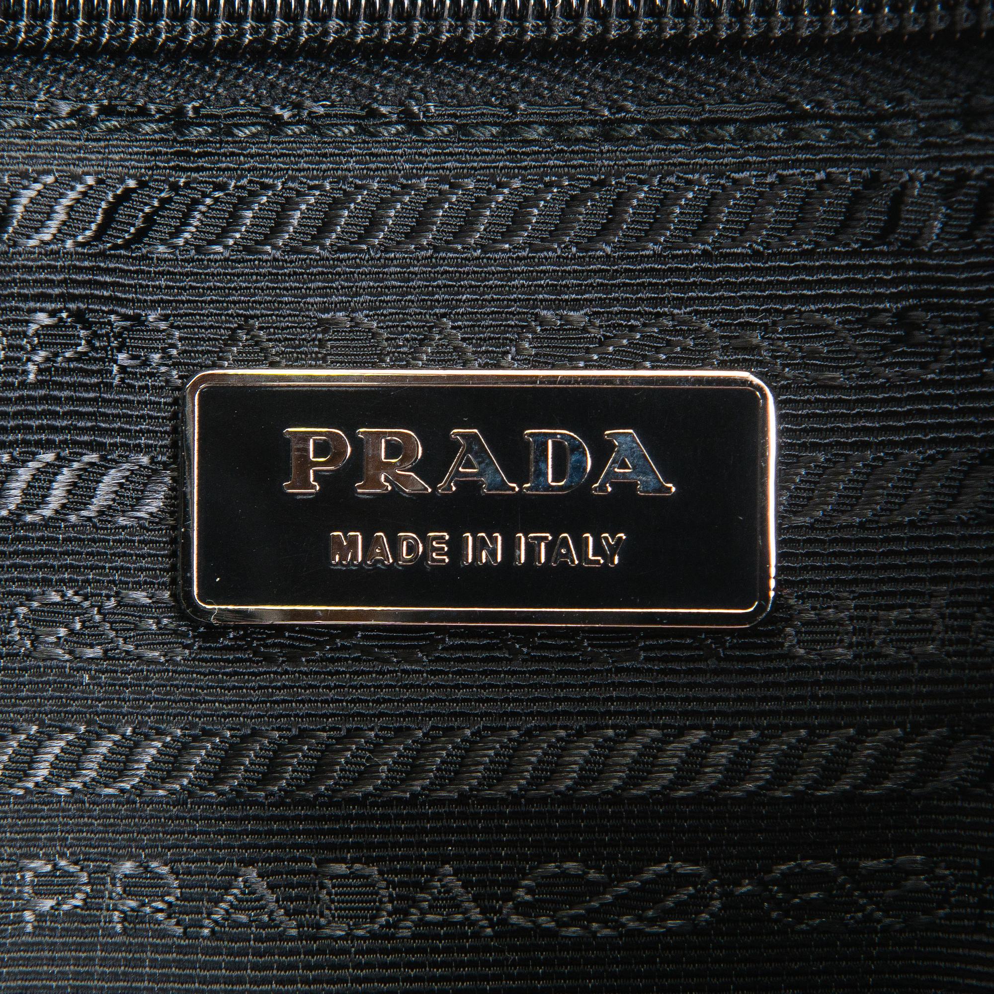 Prada, laukku.