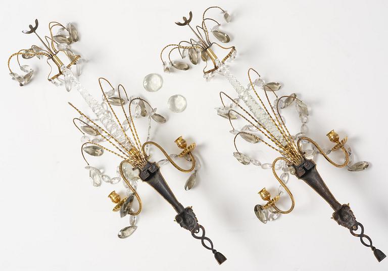 Vägglystrar, ett par, för två ljus, 1800-tal, Louis XVI-stil.