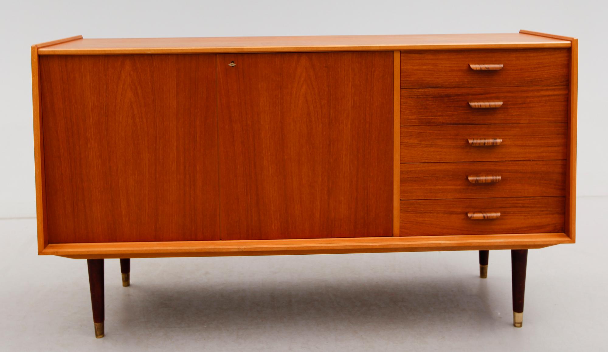 SIDEBOARD, 1900-talets andra hälft.