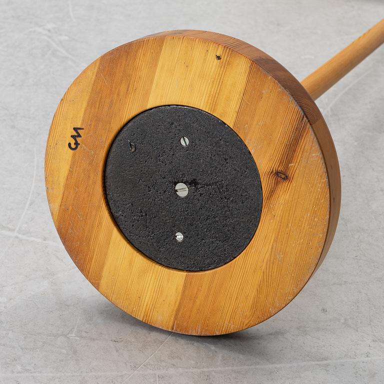 Carl Malmsten, a 'Staken' floor lamp, Sweden, second half of the 20th century.