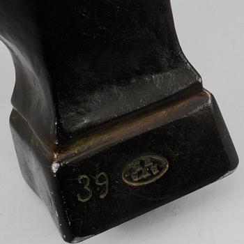 SKULPTUR, bemålad gips, 1900-talets andra hälft.