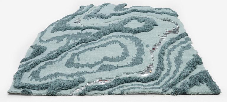 Jonathan ”Ollio” Josefsson, matta, 2 delar, tuftad i relief, ca 250 x178 resp 130 x  73 cm.