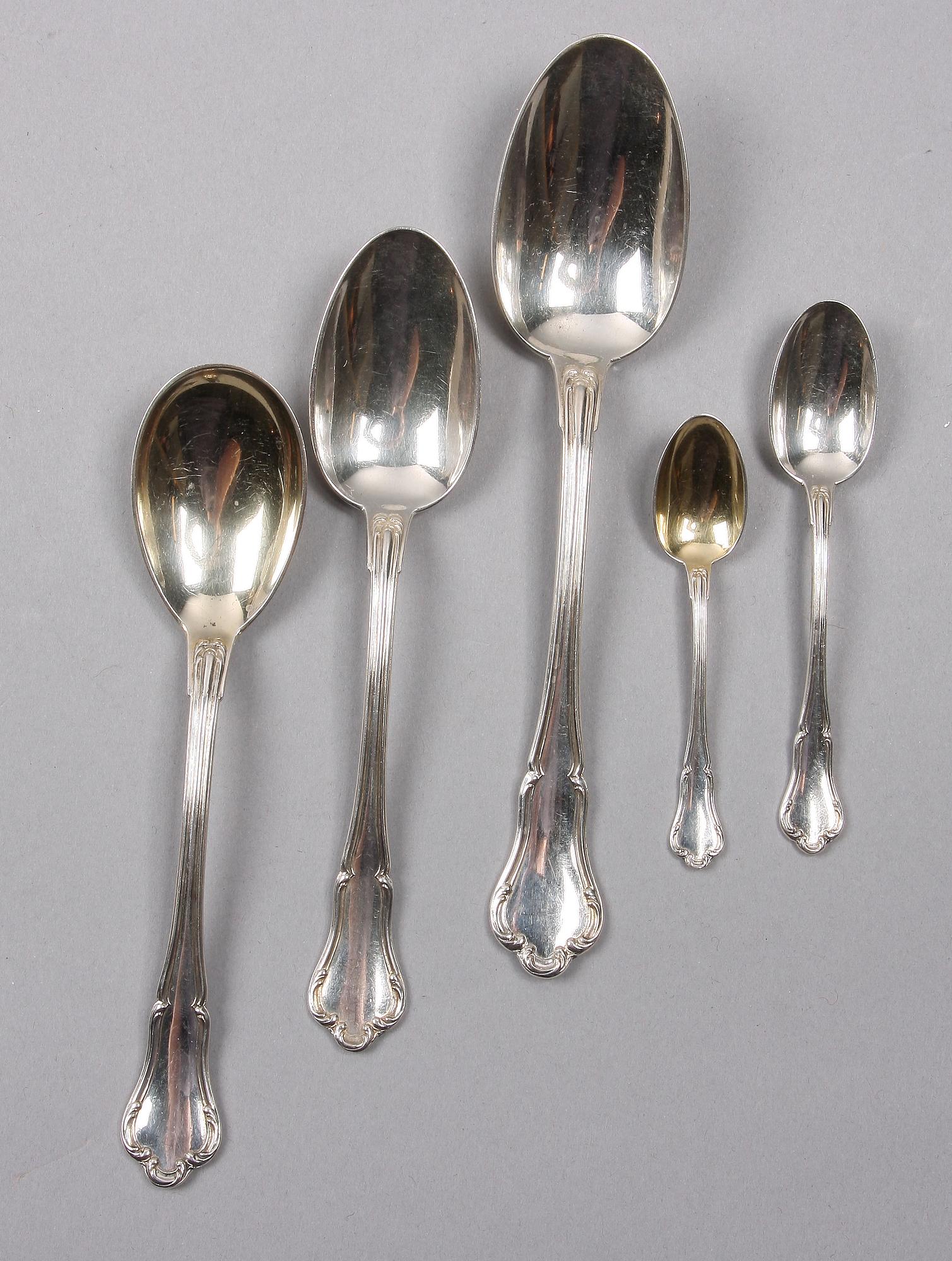 BESTICKSERVIS, 123 delar, silver, rokokostil, K. Anderson, Stockholm 1900-talets första hälft.