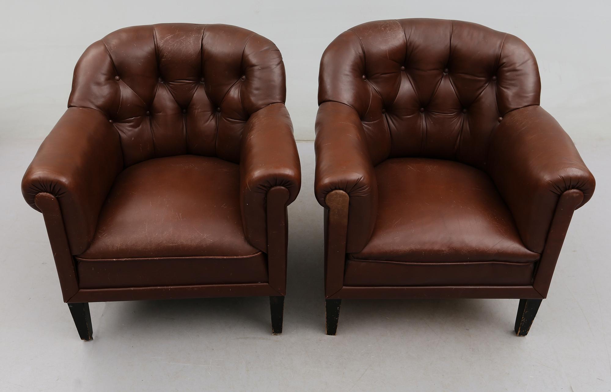 FÅTÖLJER, 1 par, 1900-talets mitt.