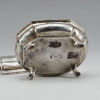 SOCKERSKRIN, silver, oidentifierad mästare, Moskva, 1744. Vikt 196 gram.