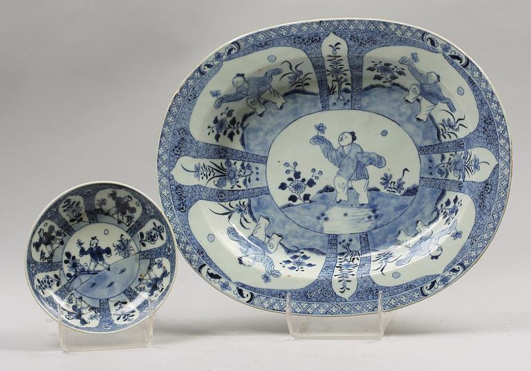 SKÅLFAT, 2 st, porslin, Kina, 1700/1800-tal.