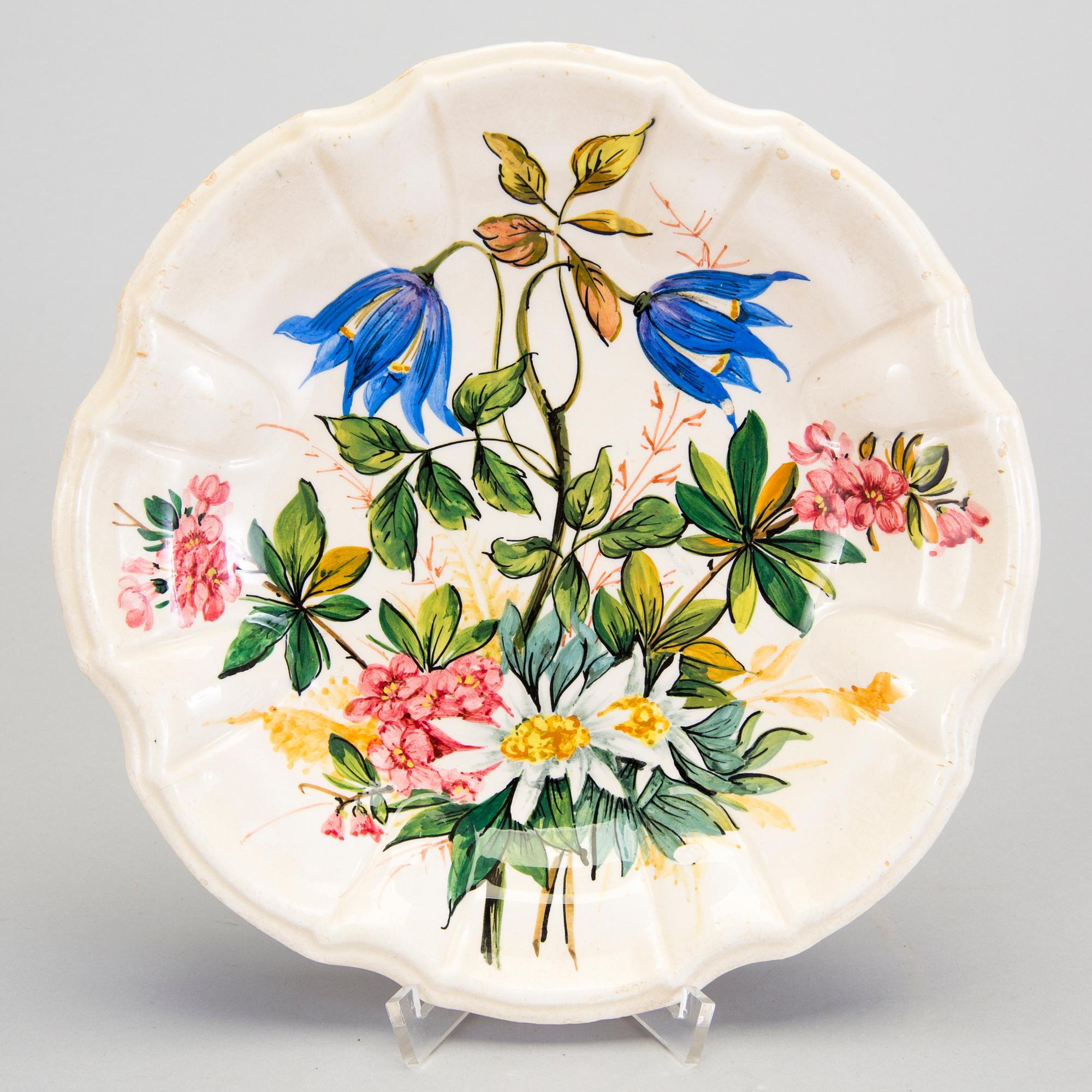 a 20h Century faience bowl and six dishes by Nove, Italy. - Bukowskis