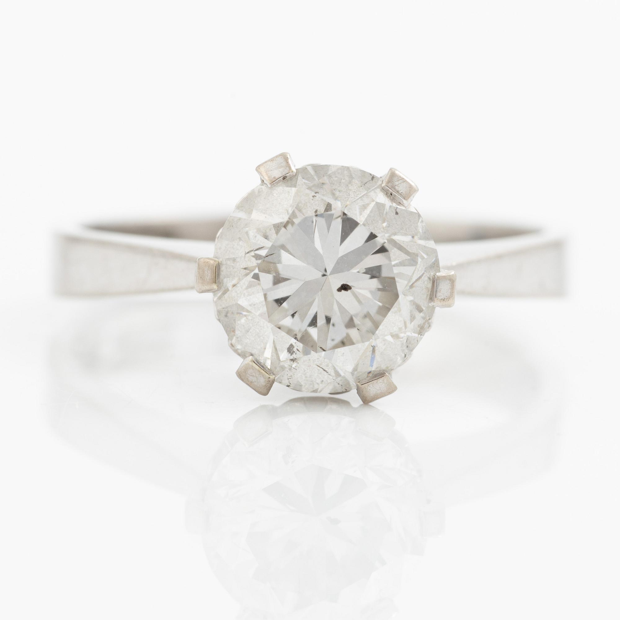 Ring, solitaire, 18K white gold with brilliant-cut diamond 1.79 ct.