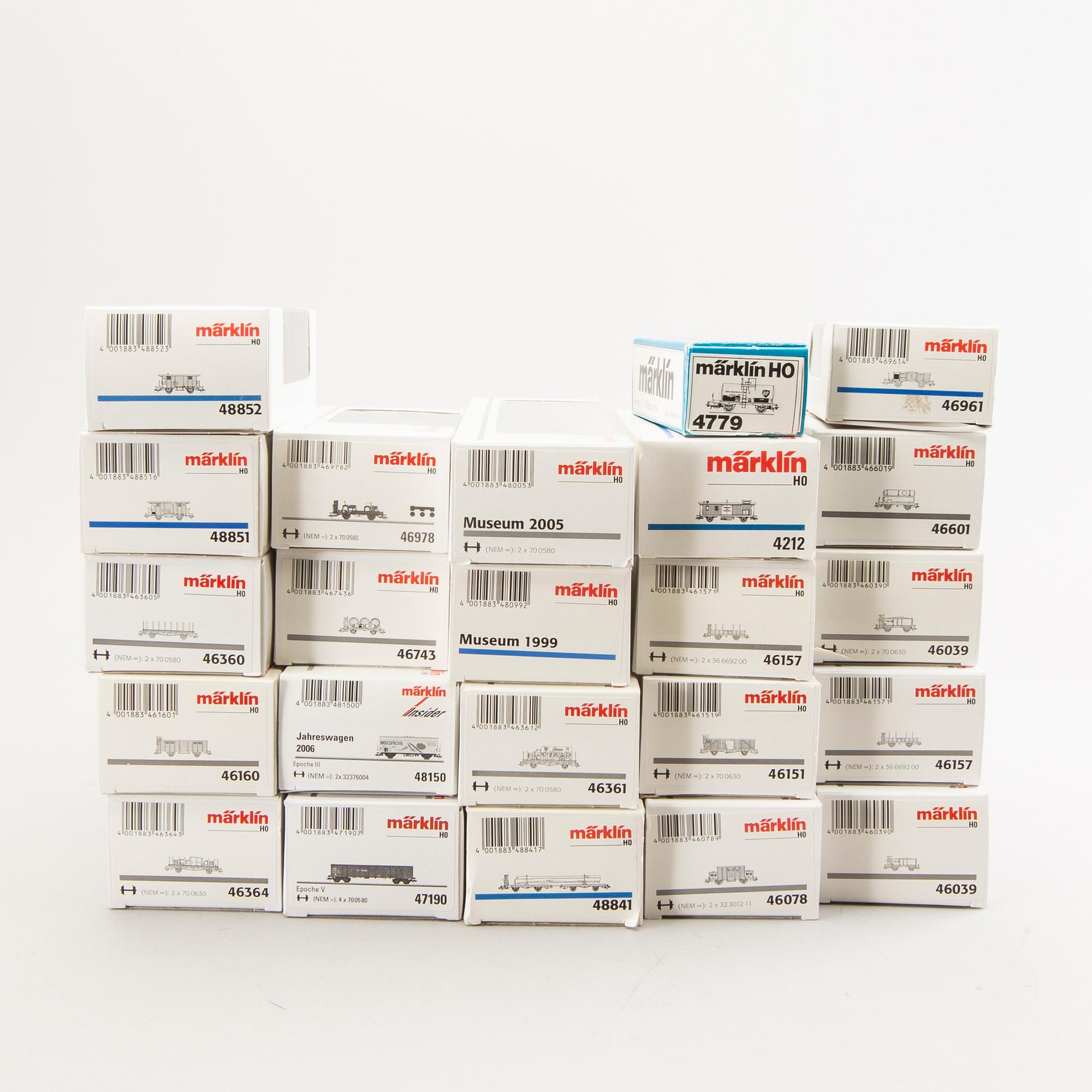 23 Märklin freight cars.