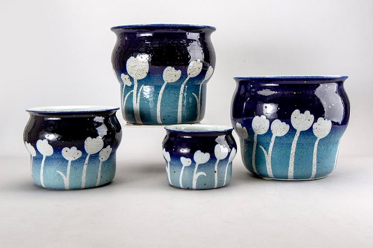 Jackie Lynd, five stoneware flower pots from Rörstrand in the second half of the 20th century.