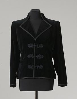 1610. KAVAJ, Yves Saint Laurent.