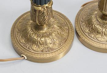 BORDSLAMPOR, ett par, empirestil. märkt  Made in Sweden,  1900-tal.