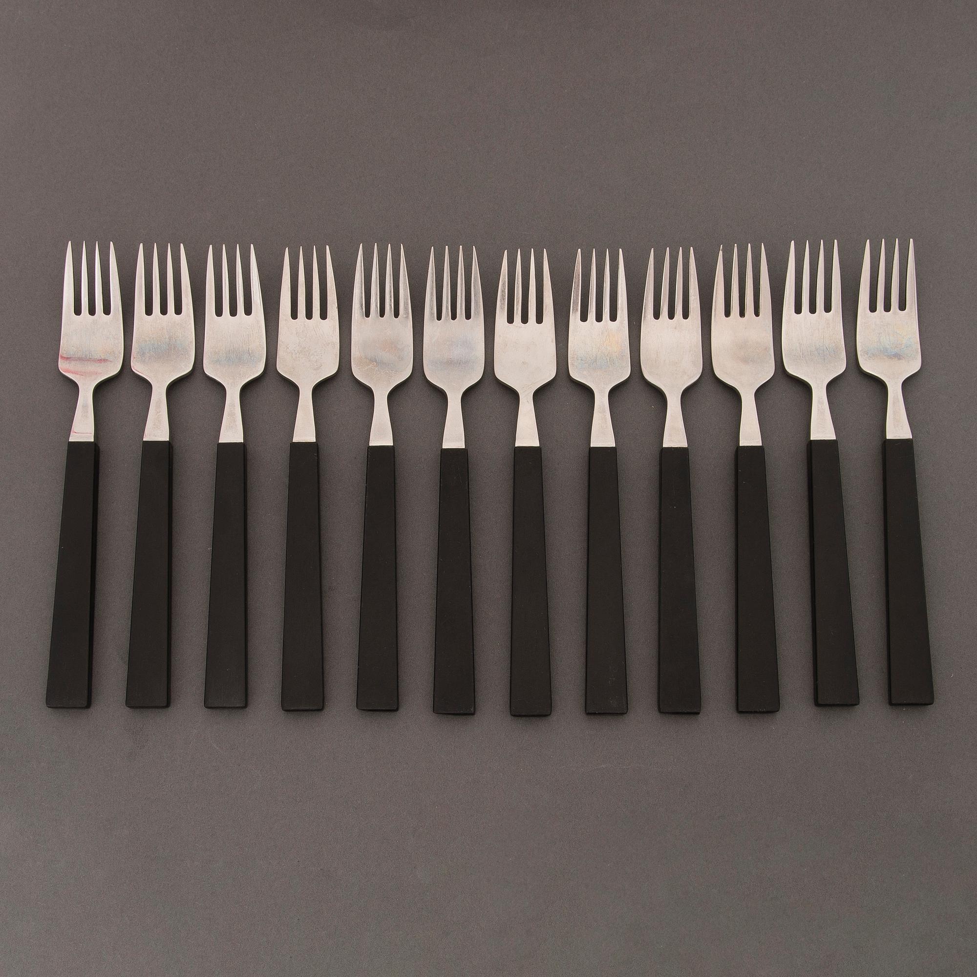 BERTEL GARDBERG, BESTICKSERIE, 32 delar, "Triennale", Fiskars. Formgivna 1956-57.