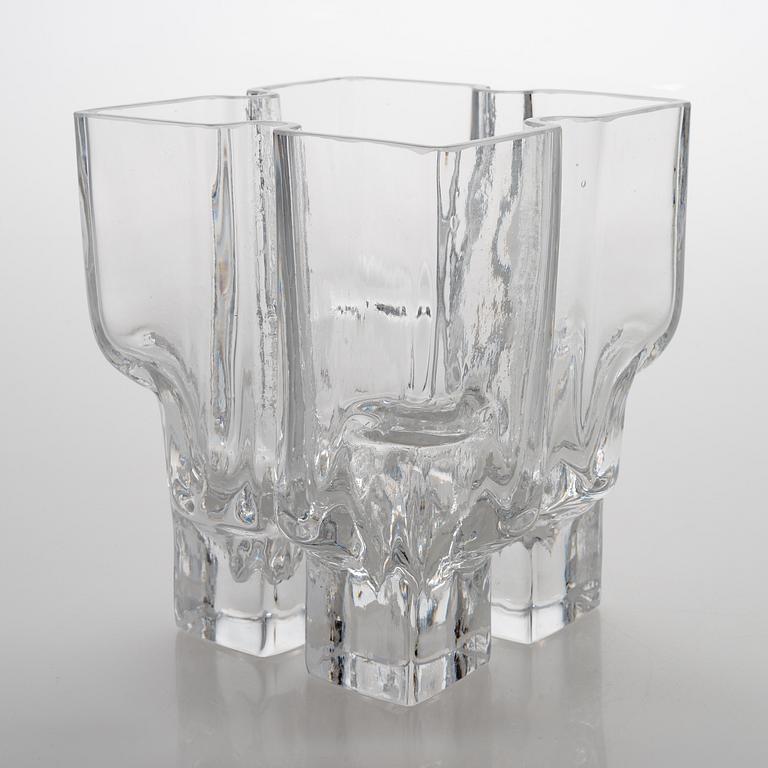 HELENA TYNELL, a '6608' vase signed Helena Tynelll Riihimäen Lasi.