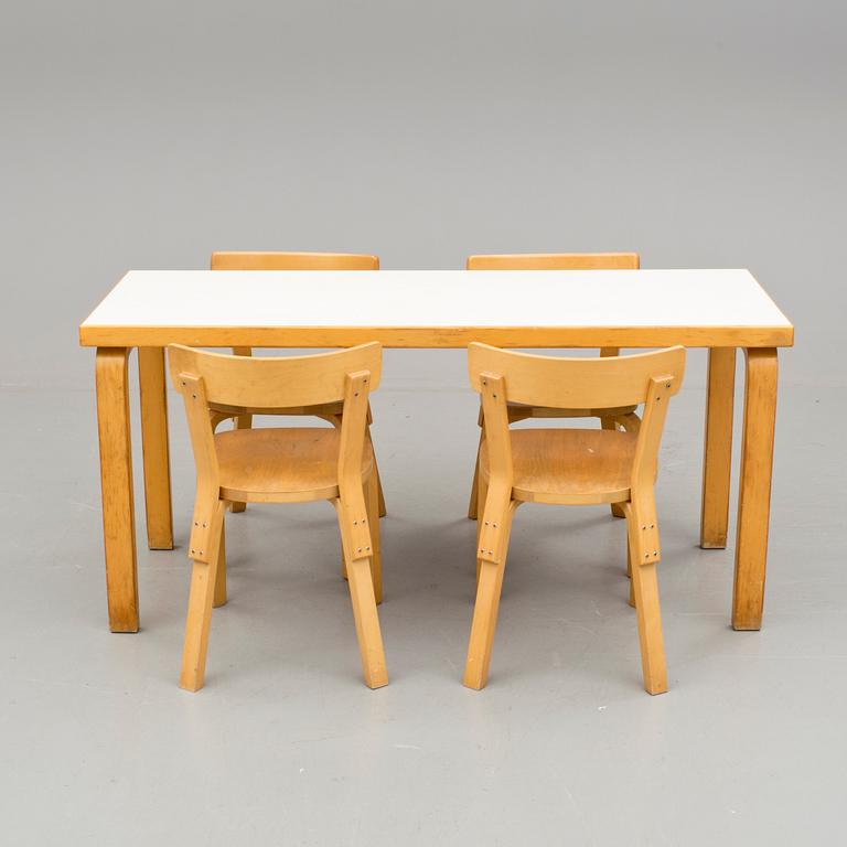 ALVAR AALTO, MATBORD samt STOLAR, 5 delar.