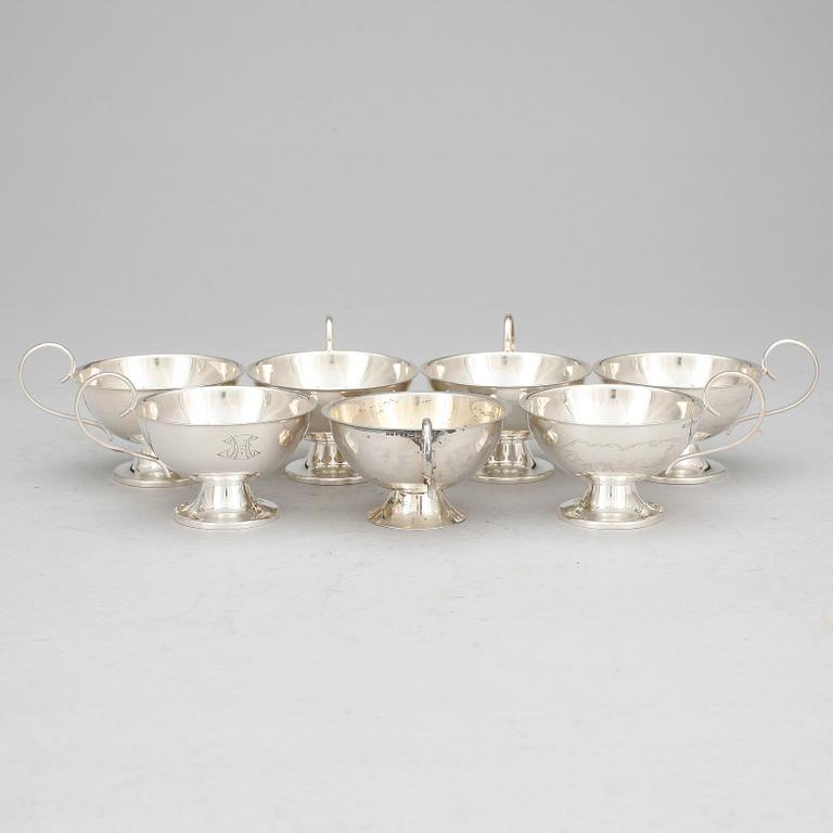 PUNSCHKOPPAR, 7 st, silver, flertalet märkta K&EC, dat 1947. Tot vikt 245 gram.