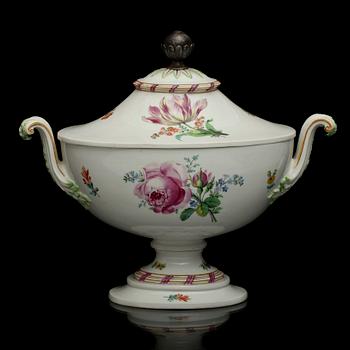 SOPPTERRIN, porslin, Meissen, Marcolinis  period, omkring 1800.