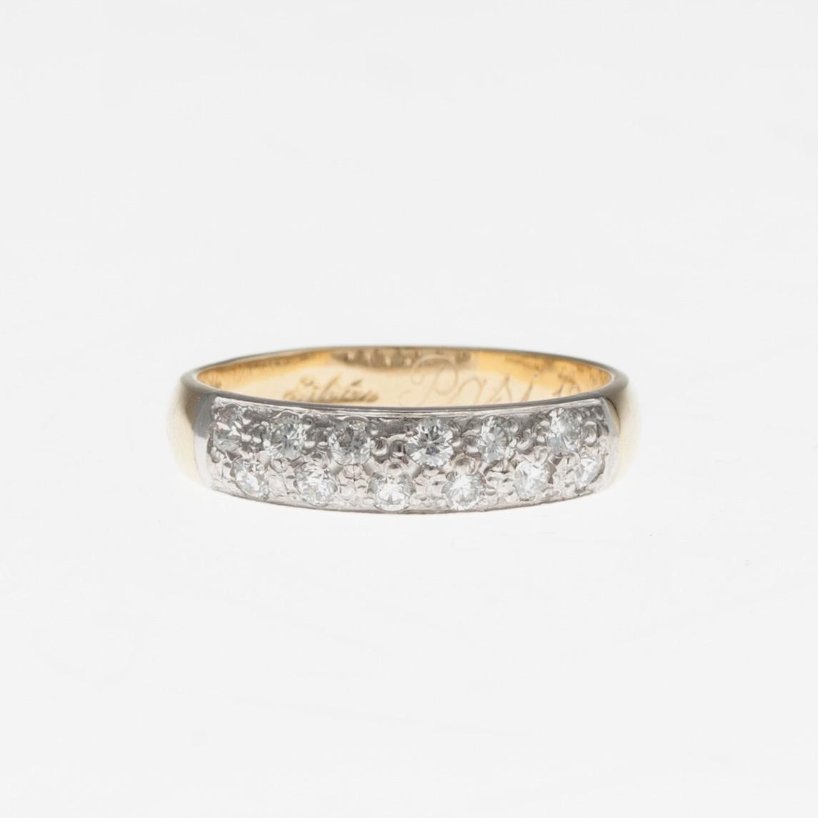 RING, 14K gold, 12 st. diamanter tot. 0,36 ct. Finska stämplar Silván 2006. Vikt 2,7 g. Intyg.