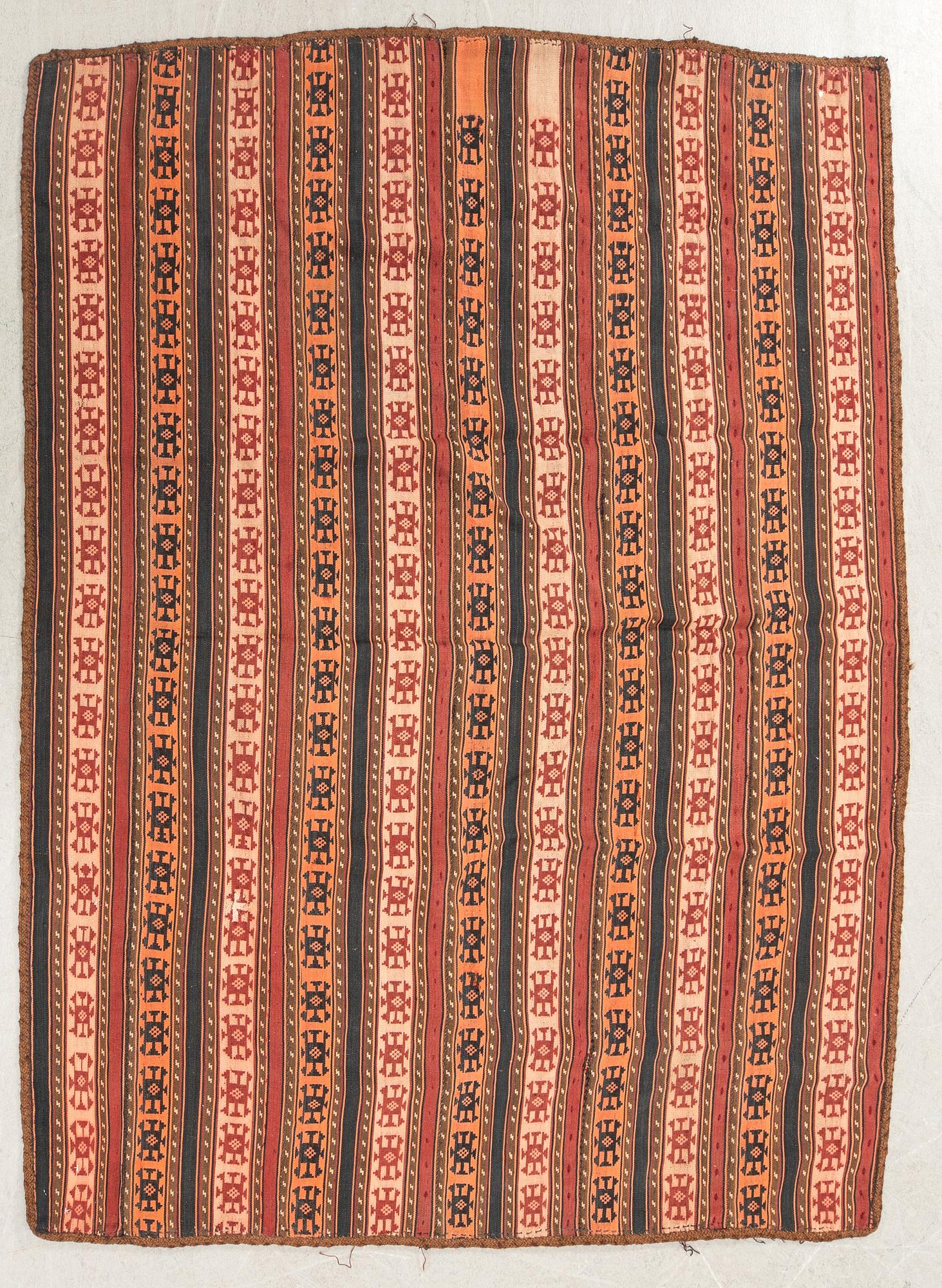 Matta Afshar sofreh antik ca 176x129 cm.