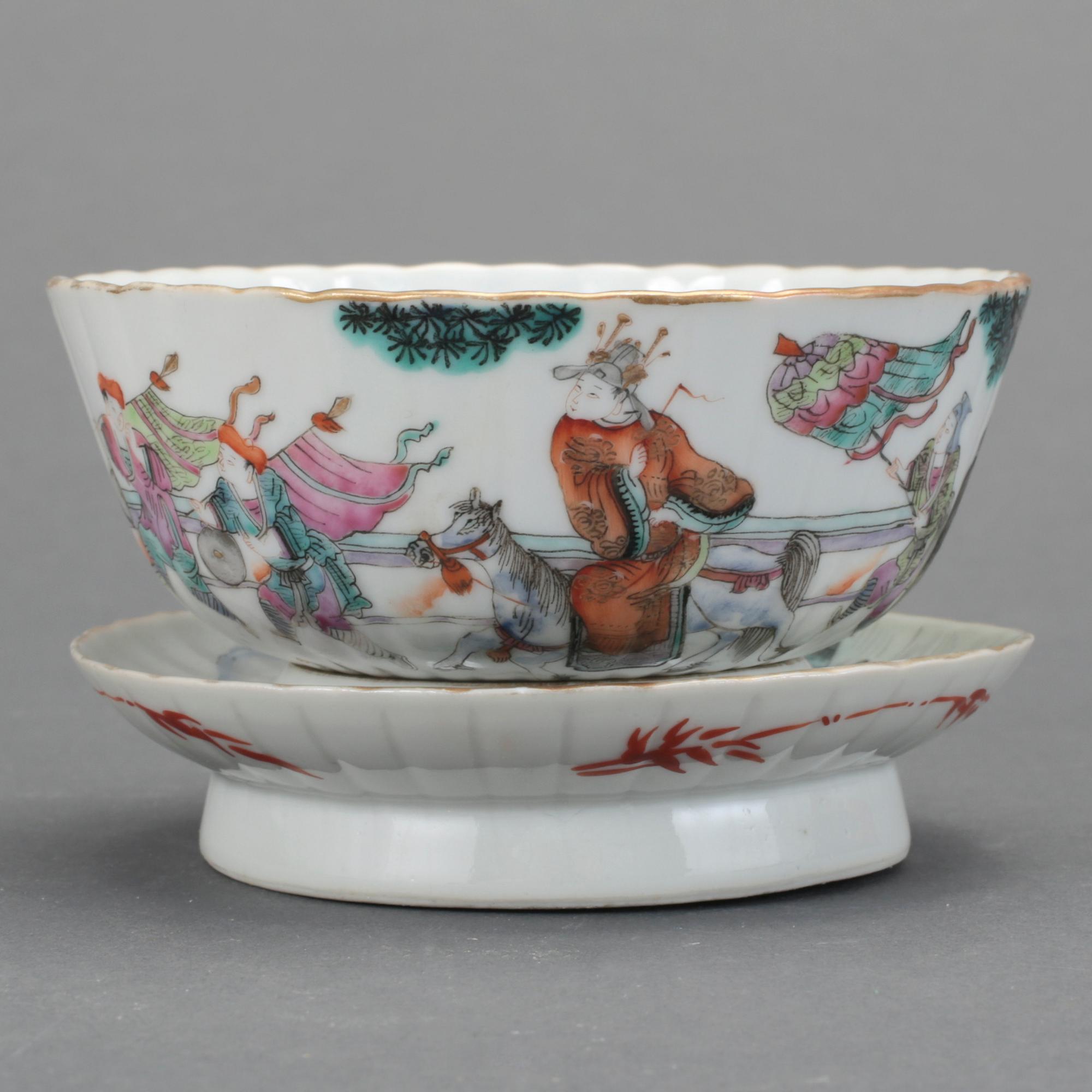 SKÅL PÅ SOCKEL, porslin, 1800-talets slut/1900-talets början.