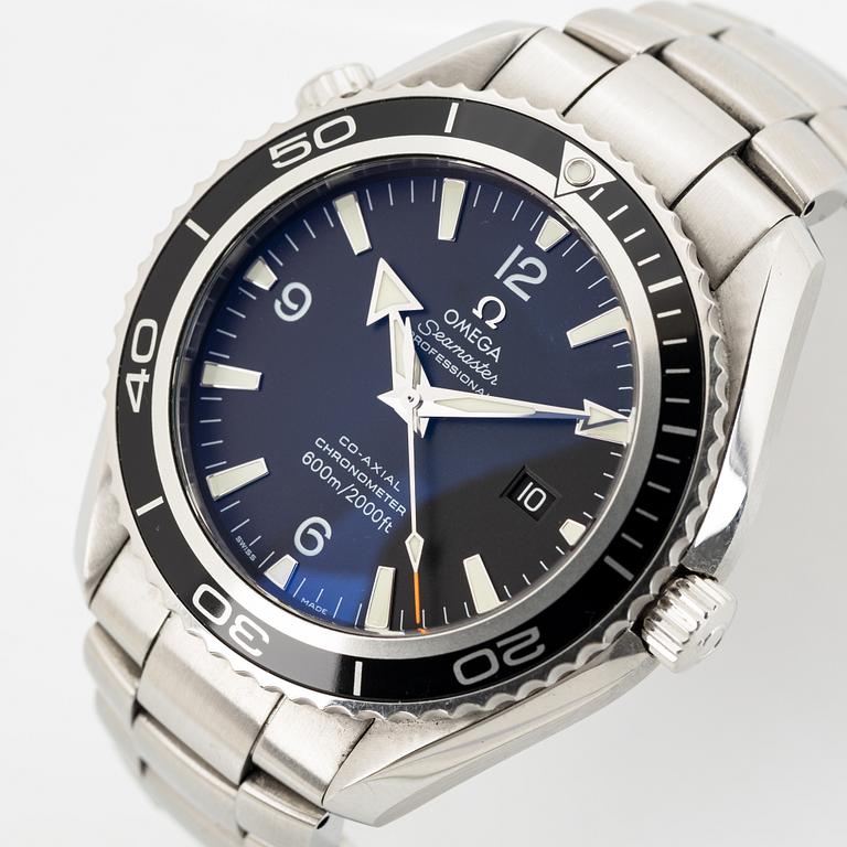 Omega, Seamaster, Professional (600m/2000ft), Planet Ocean 600 M, wristwatch, 45,5 mm.