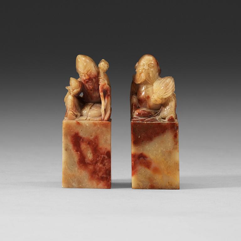 Two nephrite seals, Qing dynasty (1644-1912).