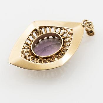Pendant, 18K gold and oval-cut amethyst.