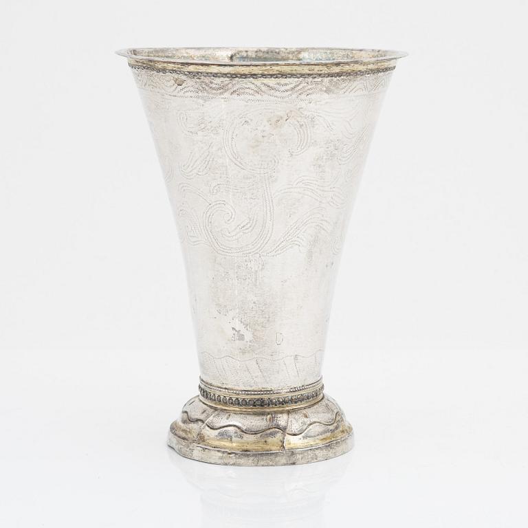 A Swedish 18th century parcel-gilt beaker, mark of Erik Lemon, Uppsala, 1790.