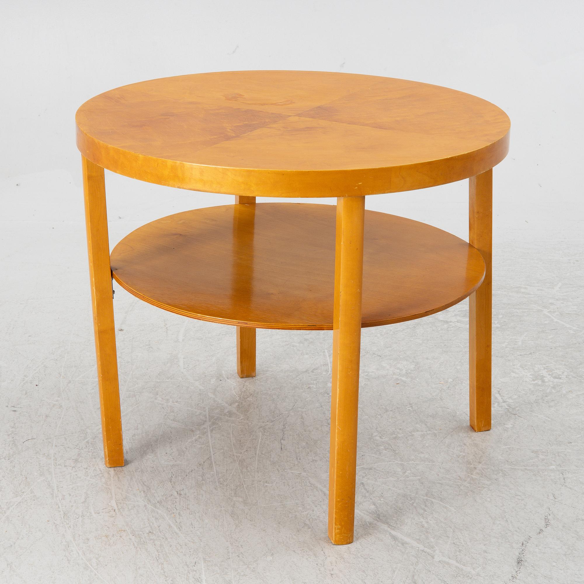 A 1930's table, Sweden. Sold at Ferdinand Lundqvist in Gothenburg.