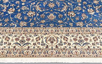 A part silk Nain carpet, so-called 4LAA, approx. 367 x 260 cm.