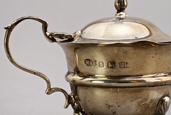 PARTI SILVER, 16 delar, 1900-tal. Vikt 495 g (lnkl. vas med fylld fot).